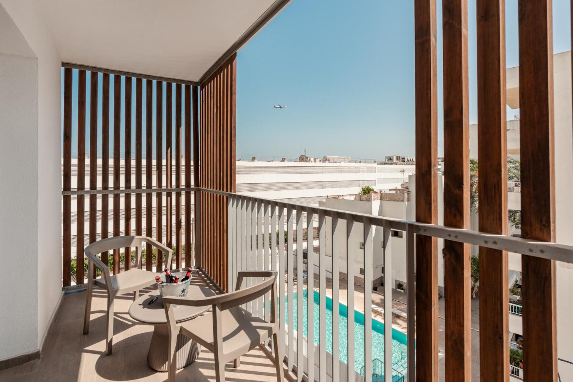 Aparthotel Ryans - Only Adults Ibiza città