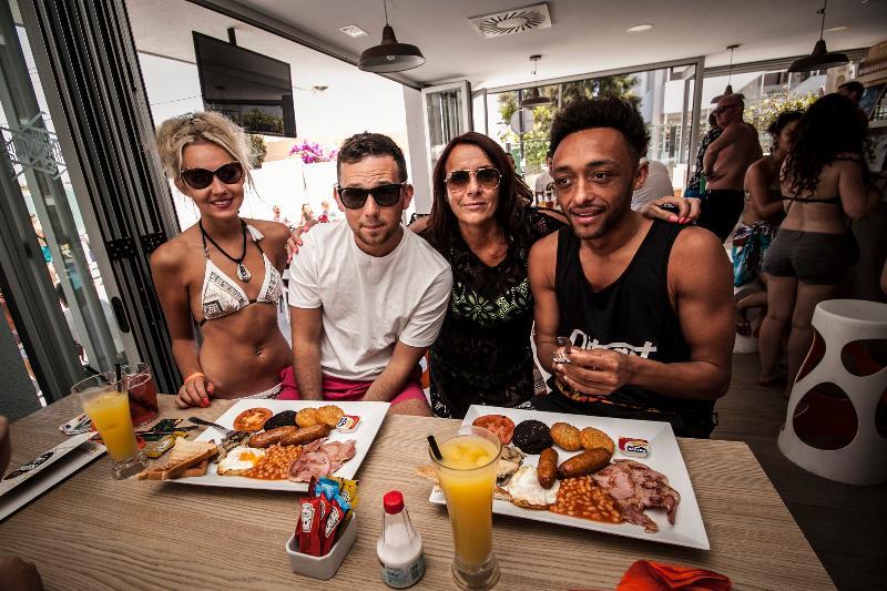 Ryans - Only Adults Apart-hotel 3*
